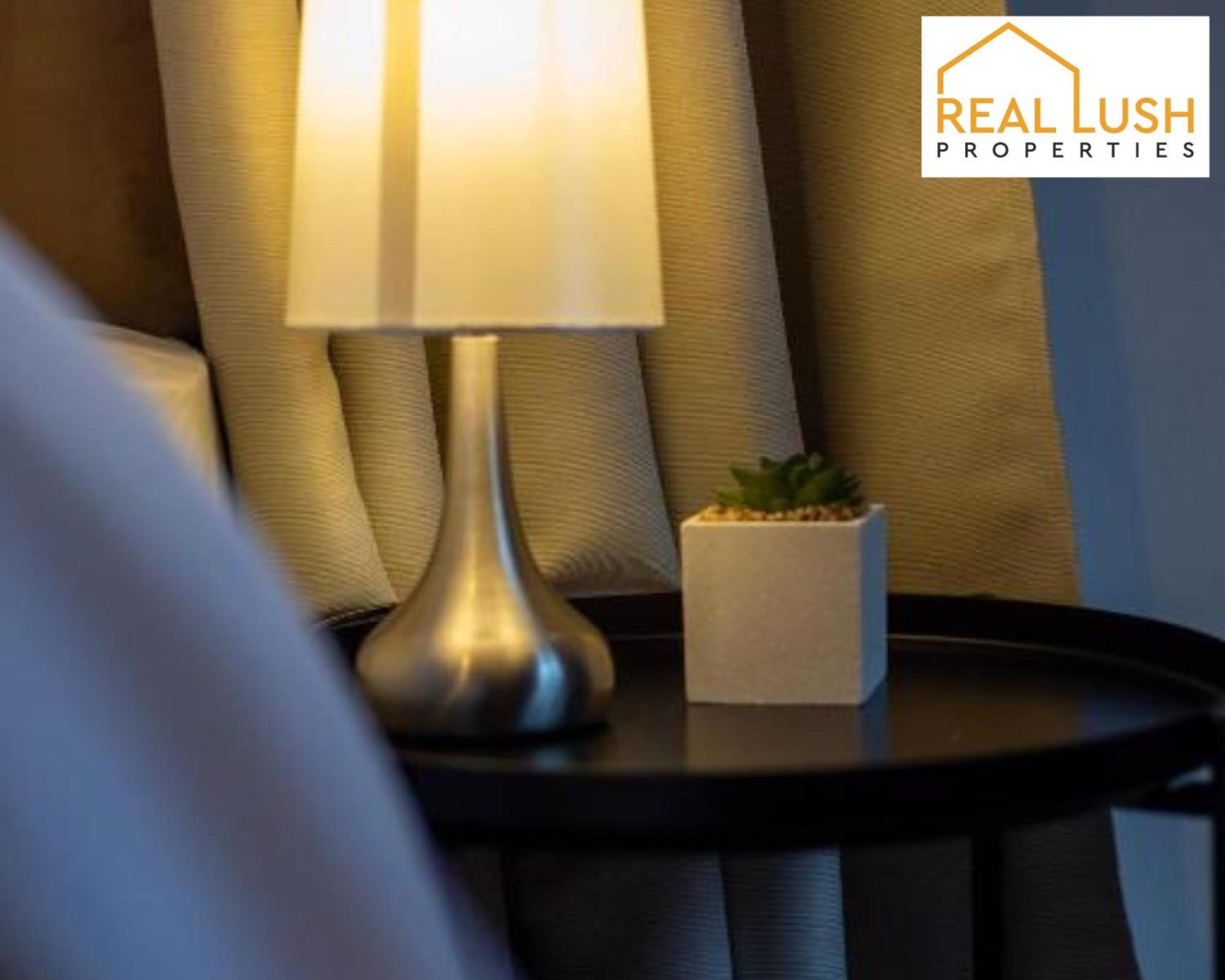One-Bedroom Apartment By Real Lush Properties In Langsett Wolverhampton Extérieur photo